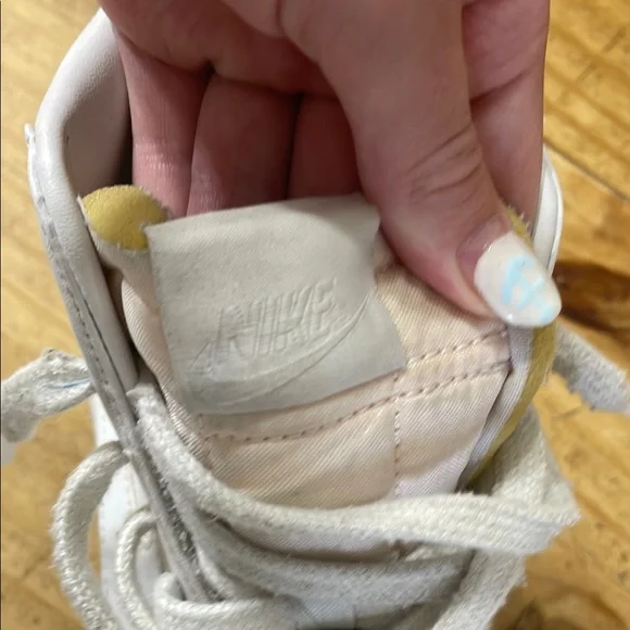 Nike all white blazers - Picture 4 of 13